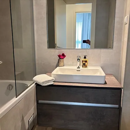 Bw Aqua Joi Lux 2 * Belgrad