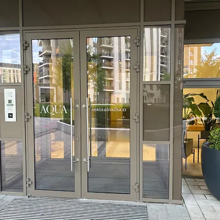 Bw Aqua Joi Lux 2 * Belgrad